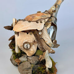 Abbott, Stacy Title: Buttons and Baubles [A Fairy House]