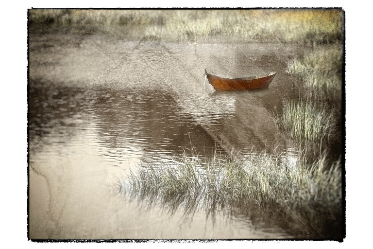 Lowden, Cyane Title: Red Boat 2