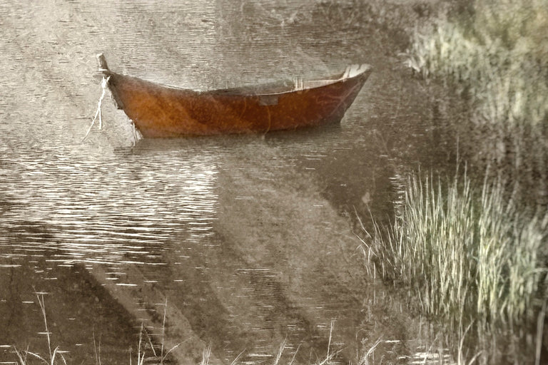 Lowden, Cyane Title: Red Boat 2