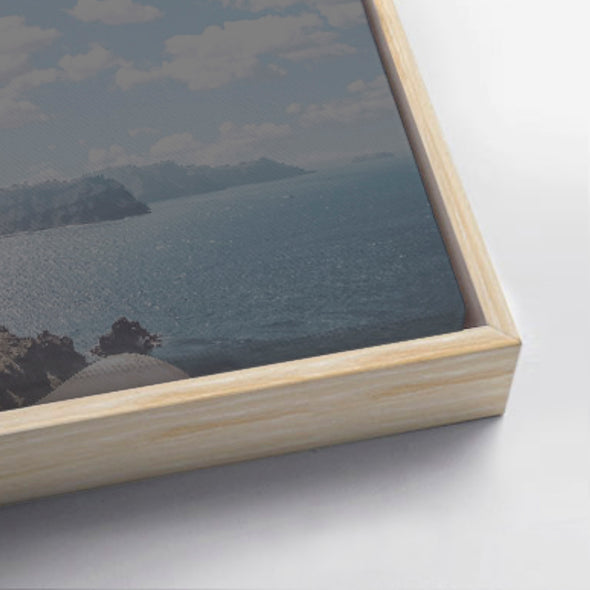 Victoria Primicias title: Golden Lining