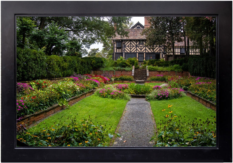 Pfeifer, Robert  title: Agecroft in September