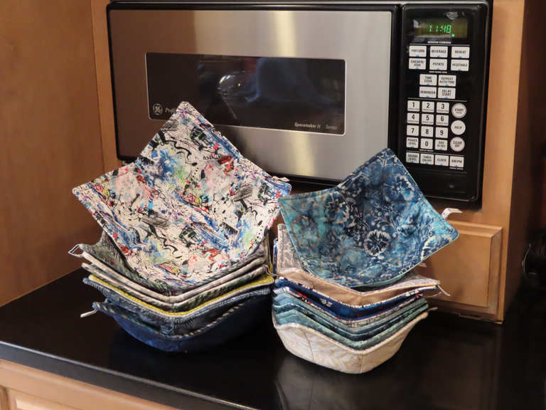 Ron Leone Title: Microwave Bowl Cozy